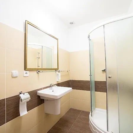Palatín 3*